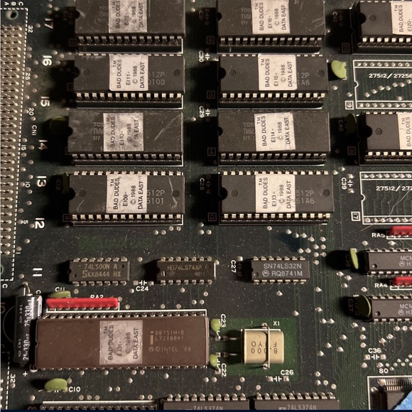 Bad Dudes ROM PCB Arcade Video Game Board Data East B9 - Picture 4 of 5